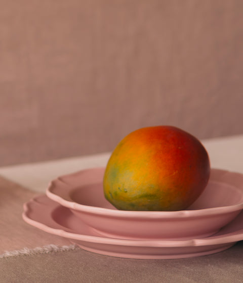 Festone Medium Flat Bowl | Cameo Pink