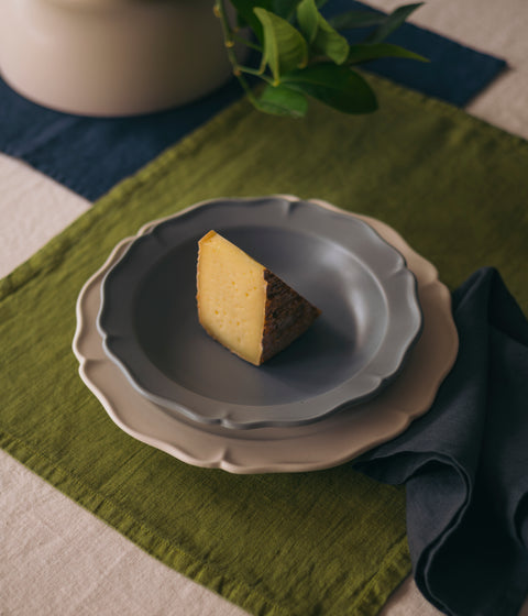 Festone Large Flat Plate | Almond