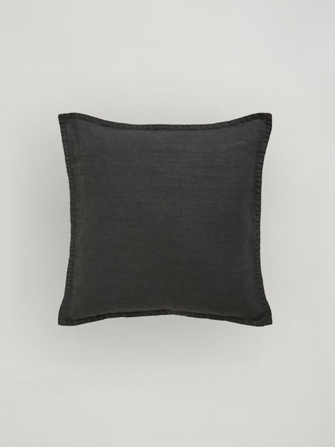 Tela Cushion | Carnico Gray