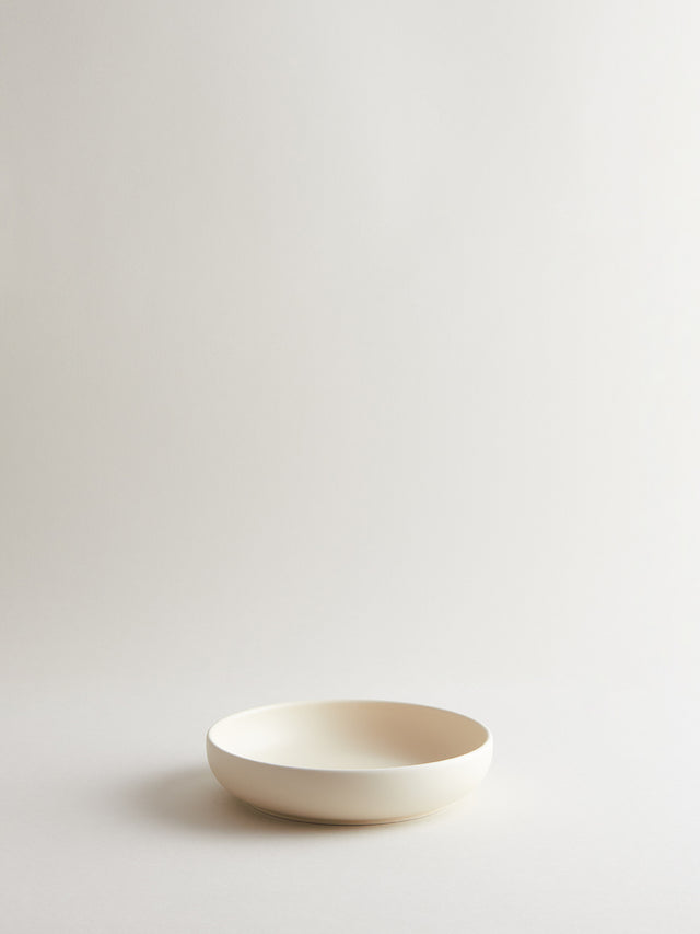 Bilancia Medium Flat Bowl | Almond